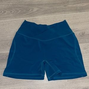 Alphalete Surface Crossover Shorts